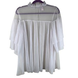 Med Victoria’s Secret White/Cream Tulle Pleated Rhinestone Neck Sheer Top